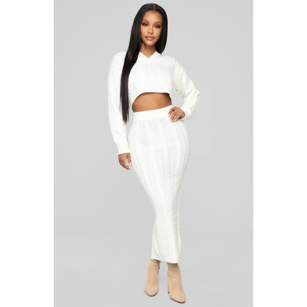 Knit skirt set